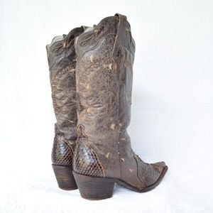 cuadra snakeskin boots